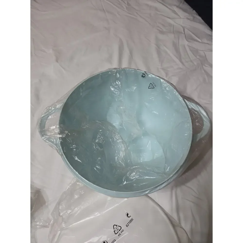 Tupperware thatas mega